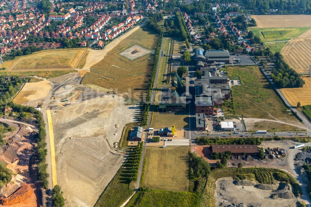 Ahlen von oben - Industrie- Denkmal der technischen Anlagen und Produktionshallen des Geländes der Zeche Westfalen in Ahlen im Bundesland Nordrhein-Westfalen, Deutschland