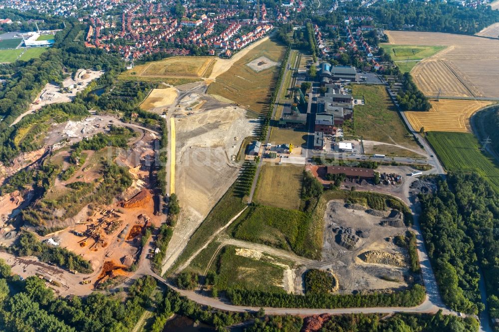 Ahlen aus der Vogelperspektive: Industrie- Denkmal der technischen Anlagen und Produktionshallen des Geländes der Zeche Westfalen in Ahlen im Bundesland Nordrhein-Westfalen, Deutschland