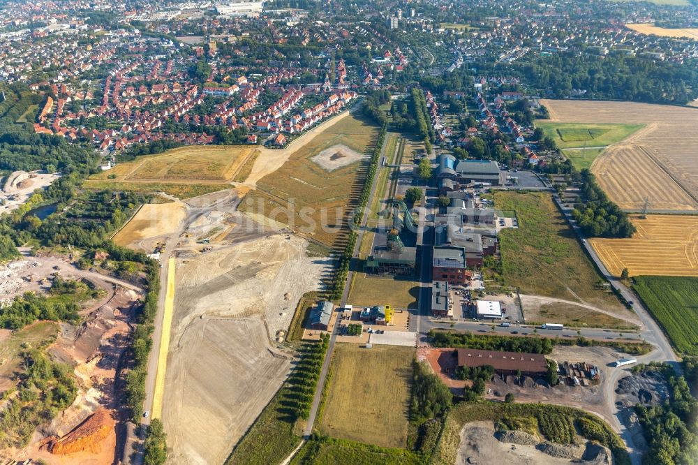 Luftaufnahme Ahlen - Industrie- Denkmal der technischen Anlagen und Produktionshallen des Geländes der Zeche Westfalen in Ahlen im Bundesland Nordrhein-Westfalen, Deutschland