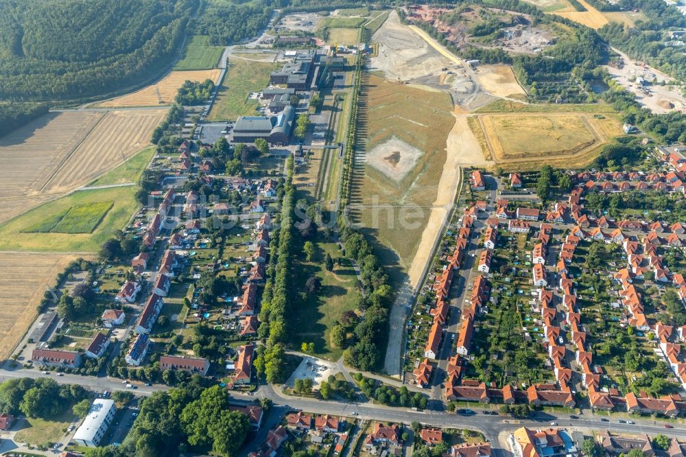 Luftaufnahme Ahlen - Industrie- Denkmal der technischen Anlagen und Produktionshallen des Geländes der Zeche Westfalen in Ahlen im Bundesland Nordrhein-Westfalen, Deutschland