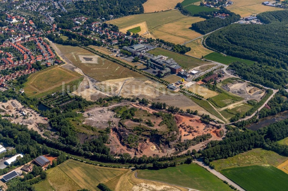 Ahlen aus der Vogelperspektive: Industrie- Denkmal der technischen Anlagen und Produktionshallen des Geländes der Zeche Westfalen in Ahlen im Bundesland Nordrhein-Westfalen, Deutschland