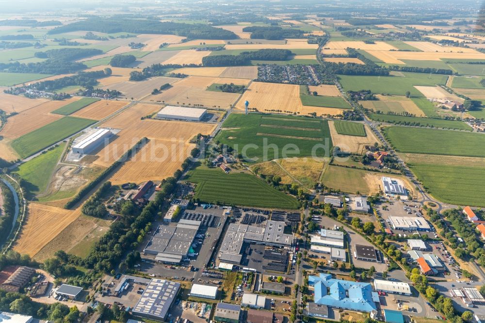 Ahlen aus der Vogelperspektive: Industrie- und Gewerbegebiet in Ahlen im Bundesland Nordrhein-Westfalen, Deutschland