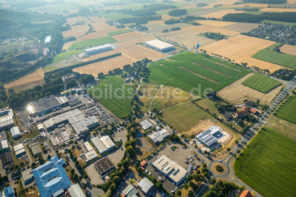 Ahlen aus der Vogelperspektive: Industrie- und Gewerbegebiet in Ahlen im Bundesland Nordrhein-Westfalen, Deutschland