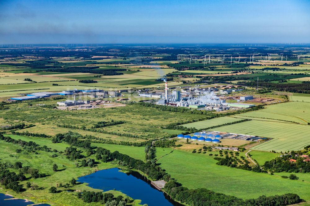 Arneburg von oben - Industrie- und Gewerbegebiet in Arneburg im Bundesland Sachsen-Anhalt, Deutschland