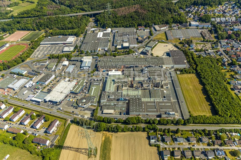 Arnsberg aus der Vogelperspektive: Industrie- und Gewerbegebiet in Arnsberg im Bundesland Nordrhein-Westfalen, Deutschland