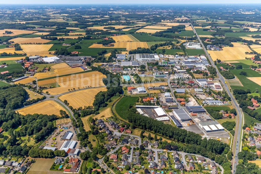 Luftaufnahme Beelen - Industrie- und Gewerbegebiet in Beelen im Bundesland Nordrhein-Westfalen, Deutschland