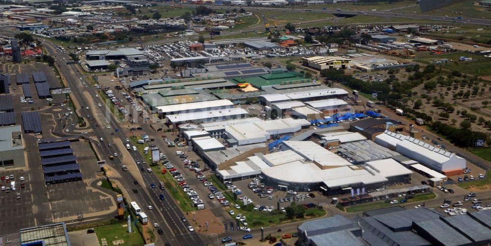 Boksburg aus der Vogelperspektive: Industrie- und Gewerbegebiet bei Flughafen von Johannesburg im Ortsteil Boksburg in Germiston in Gauteng, Südafrika