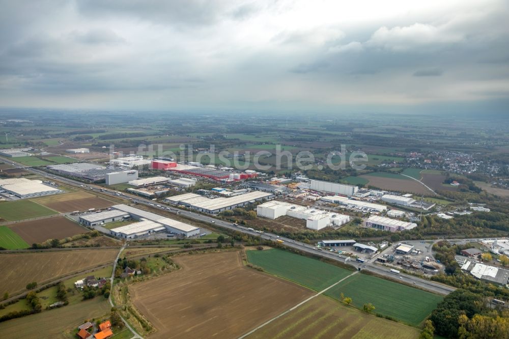 Bönen aus der Vogelperspektive: Industrie- und Gewerbegebiet in Bönen im Bundesland Nordrhein-Westfalen, Deutschland