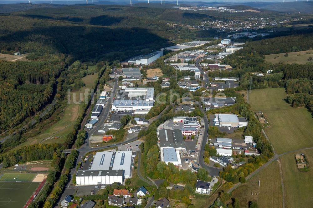 Burbach von oben - Industrie- und Gewerbegebiet in Burbach im Bundesland Nordrhein-Westfalen, Deutschland