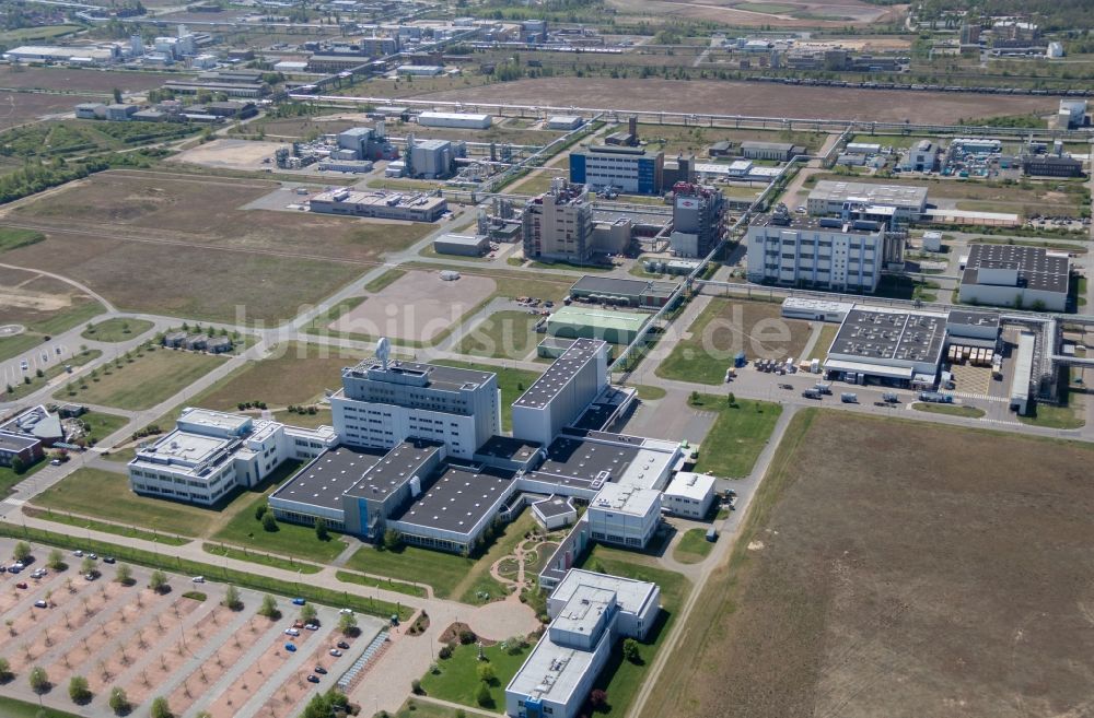 Bitterfeld-Wolfen von oben - Industrie- und Gewerbegebiet Chemiepark in Bitterfeld-Wolfen im Bundesland Sachsen-Anhalt