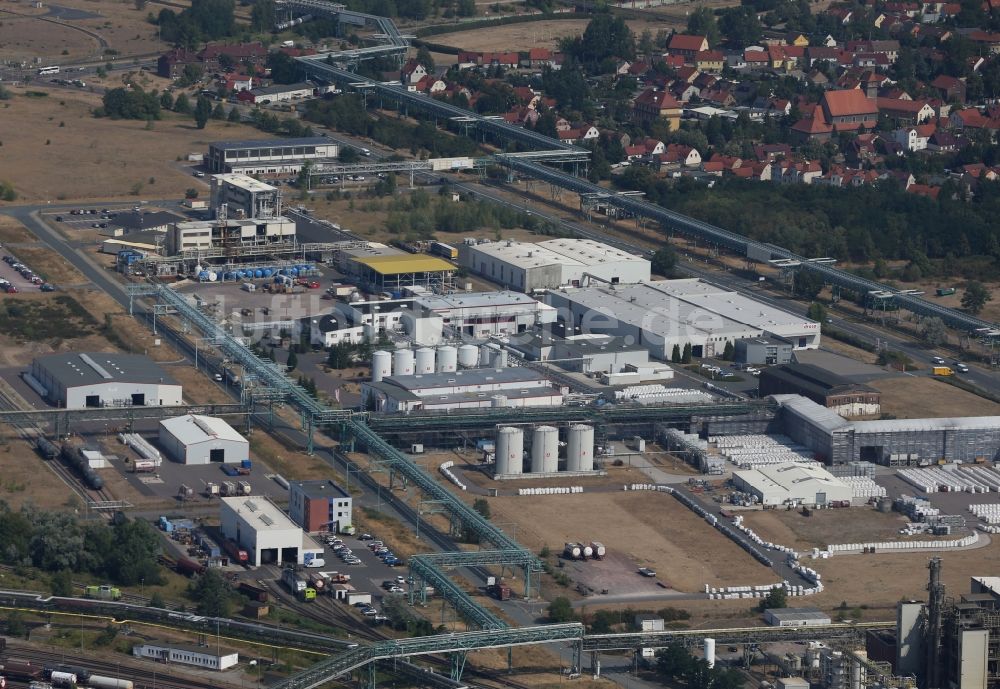 Luftaufnahme Bitterfeld-Wolfen - Industrie- und Gewerbegebiet Chemiepark in Bitterfeld-Wolfen im Bundesland Sachsen-Anhalt