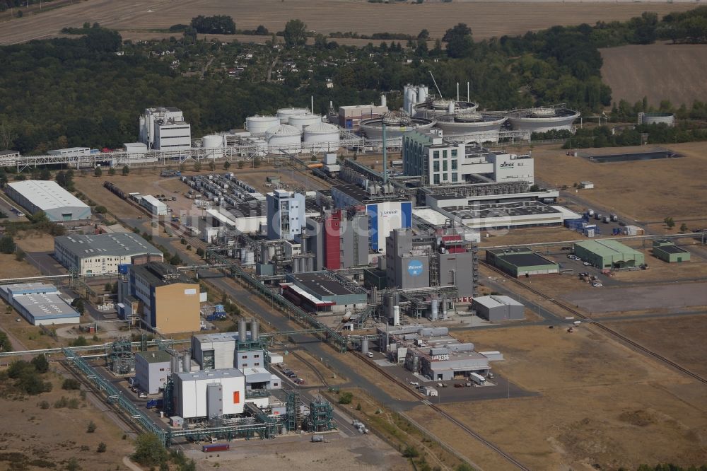 Bitterfeld-Wolfen von oben - Industrie- und Gewerbegebiet Chemiepark in Bitterfeld-Wolfen im Bundesland Sachsen-Anhalt