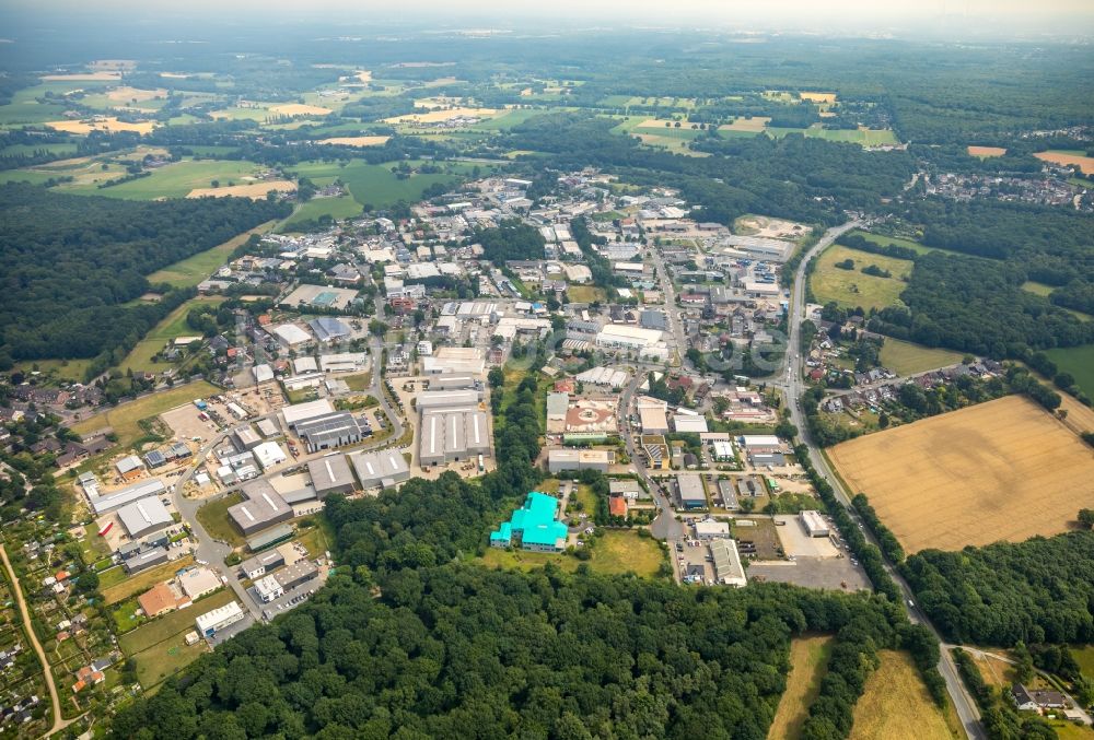 Dinslaken von oben - Industrie- und Gewerbegebiet in Dinslaken im Bundesland Nordrhein-Westfalen - NRW, Deutschland