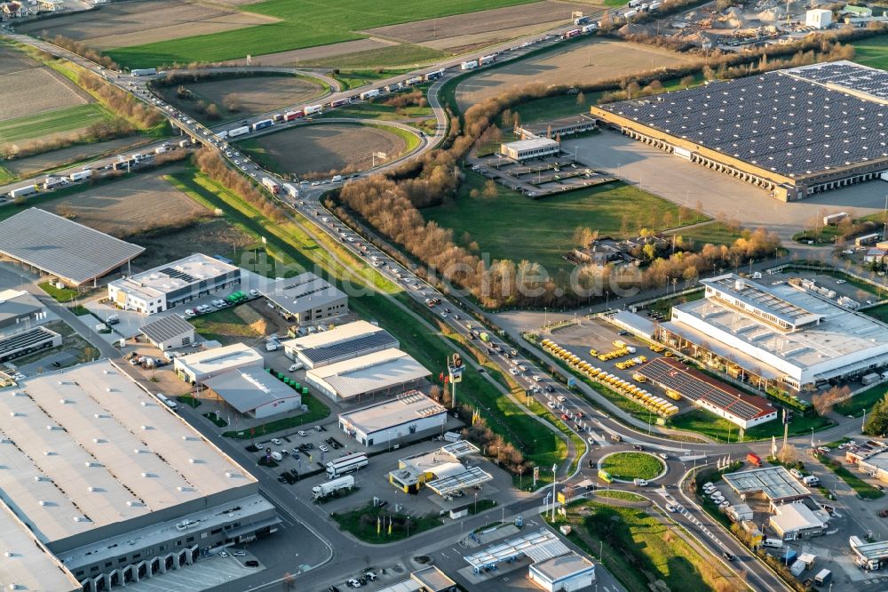 Luftaufnahme Ettenheim - Industrie- und Gewerbegebiet in Ettenheim im Bundesland Baden-Württemberg, Deutschland