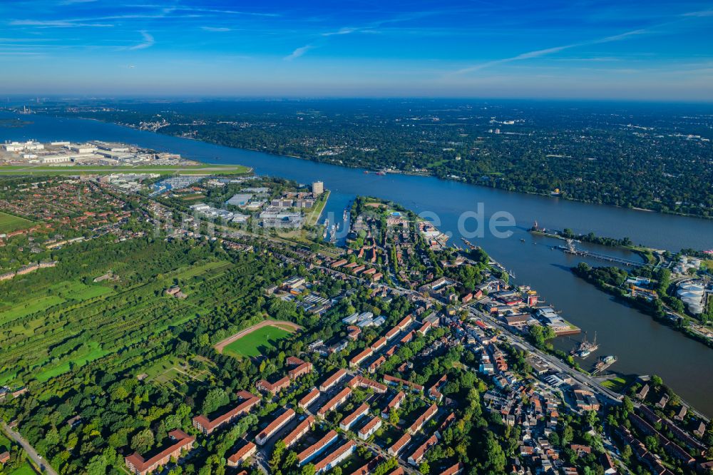 Hamburg von oben - Industrie- und Gewerbegebiet Finkenwerder in Hamburg, Deutschland