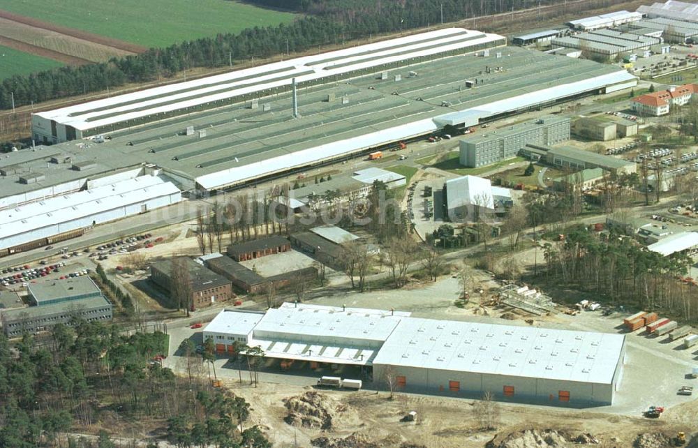 Ludwigsfelde / Brandenburg von oben - Industrie- und Gewerbegebiet auf dem Gelände des ehem. IFA-Automobilwerkes in Ludwigsfelde in Brandenburg.