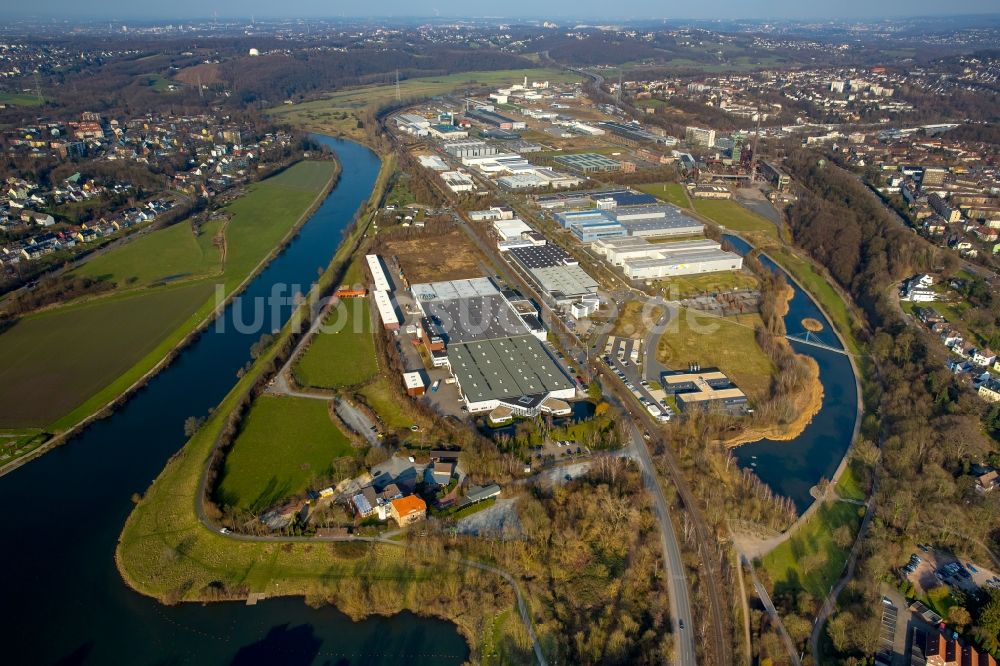 Hattingen von oben - Industrie- und Gewerbegebiet Gewerbe- und Landschaftspark Heinrichshütte am Ufer des Flusses Ruhr in Hattingen im Bundesland Nordrhein-Westfalen