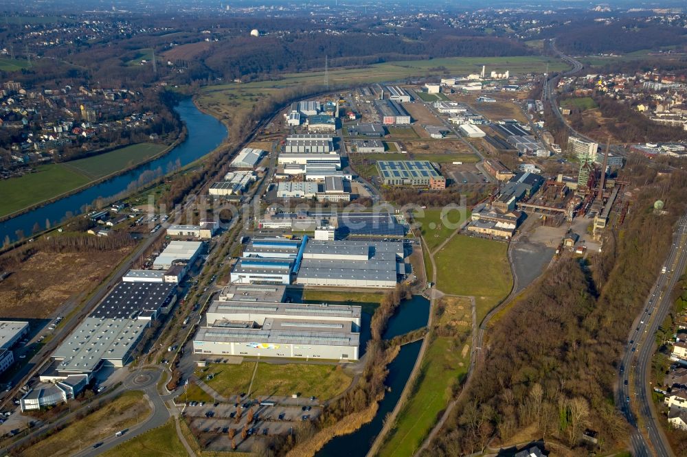 Luftbild Hattingen - Industrie- und Gewerbegebiet Gewerbe- und Landschaftspark Heinrichshütte am Ufer des Flusses Ruhr in Hattingen im Bundesland Nordrhein-Westfalen