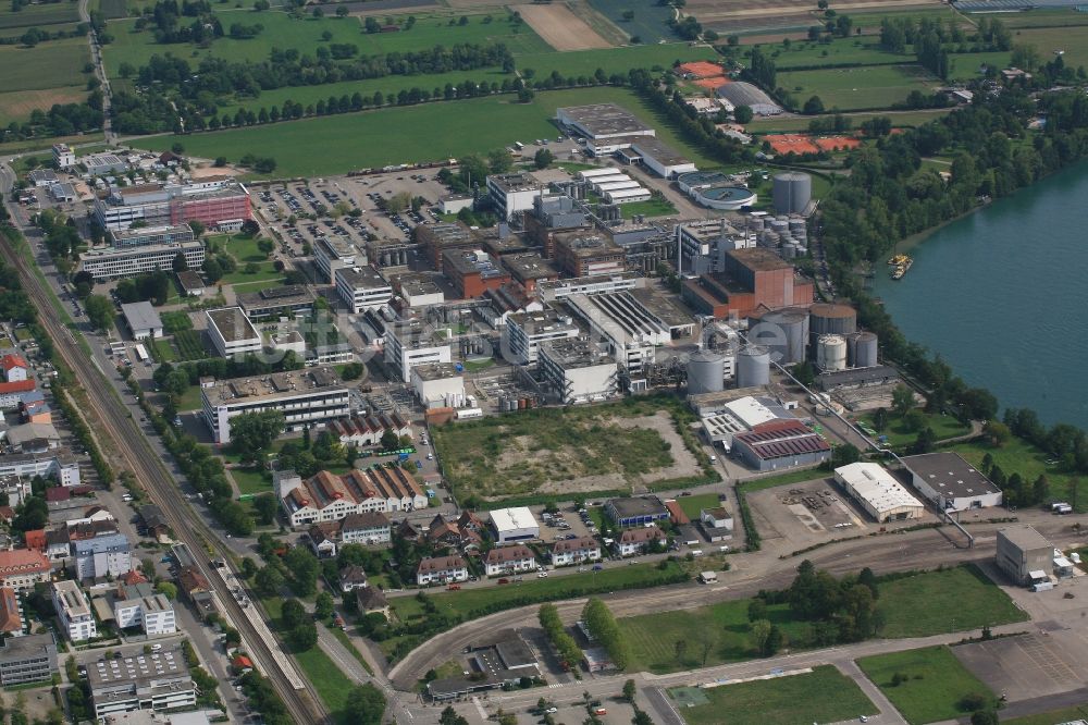 Luftbild Grenzach-Wyhlen - Industrie- und Gewerbegebiet in Grenzach-Wyhlen im Bundesland Baden-Württemberg, Deutschland