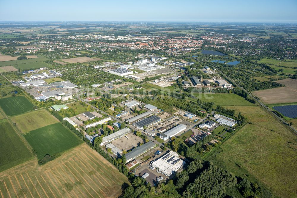 Hansestadt Stendal aus der Vogelperspektive: Industrie- und Gewerbegebiet in Hansestadt Stendal im Bundesland Sachsen-Anhalt, Deutschland