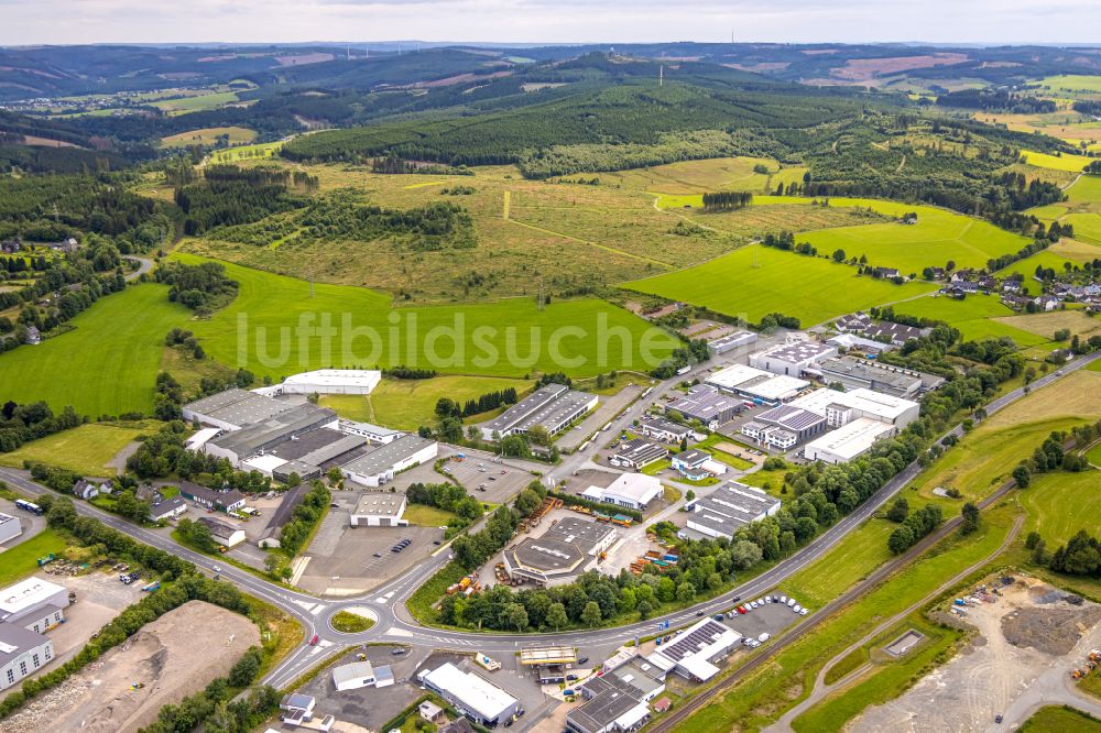 Luftbild Erndtebrück - Industrie- und Gewerbegebiet Hauptstraße - Jägersgrund im Ortsteil Leimstruth in Erndtebrück im Bundesland Nordrhein-Westfalen, Deutschland