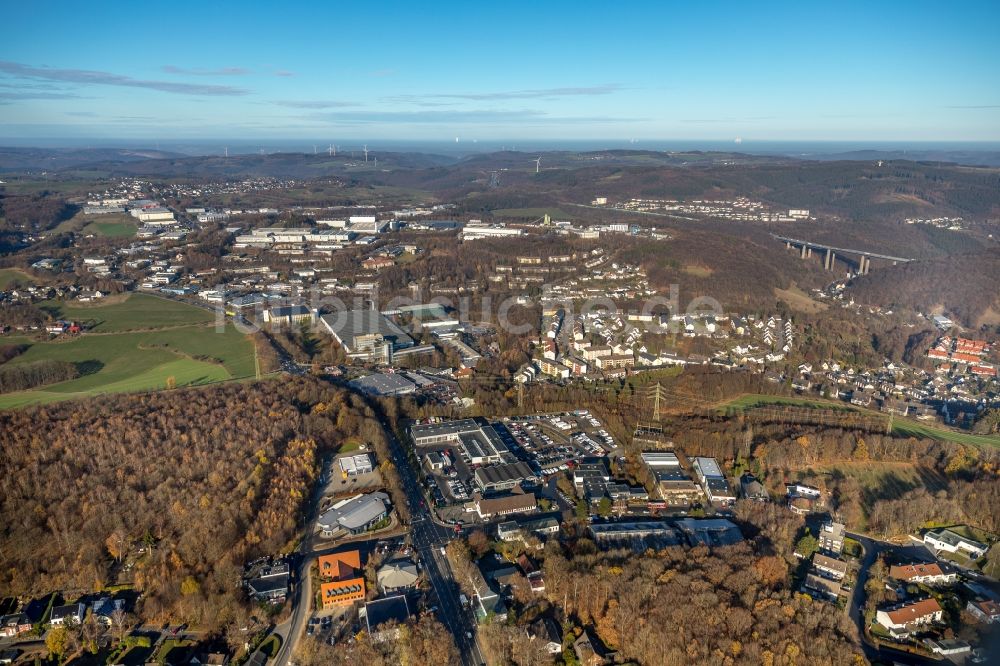 Luftaufnahme Lüdenscheid - Industrie- und Gewerbegebiet in Lüdenscheid im Bundesland Nordrhein-Westfalen, Deutschland