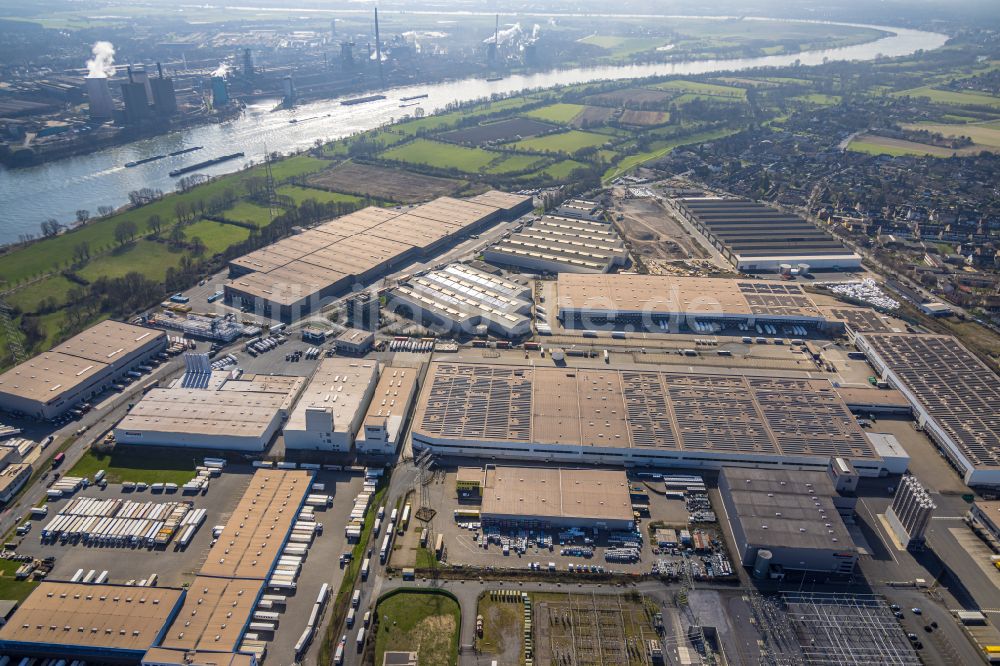 Duisburg von oben - Industrie- und Gewerbegebiet logport in Duisburg im Bundesland Nordrhein-Westfalen, Deutschland