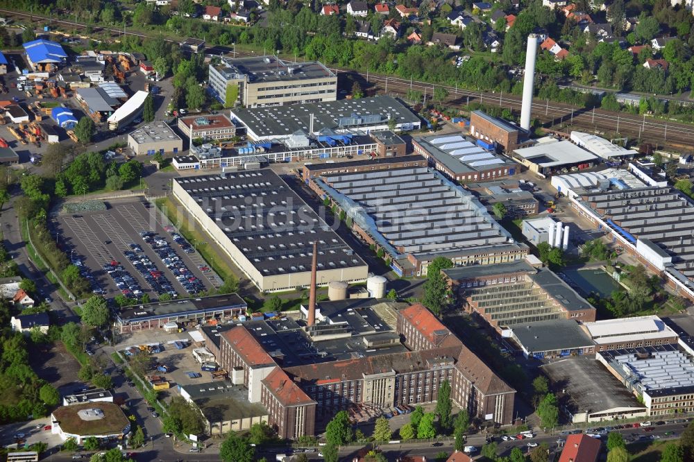 Berlin von oben - Industrie- und Gewerbegebiet des Mercedes-Benz Werk in Berlin