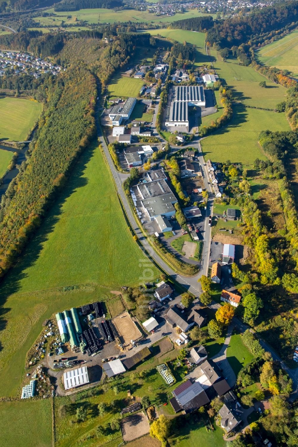 Luftbild Meschede - Industrie- und Gewerbegebiet in Meschede im Bundesland Nordrhein-Westfalen