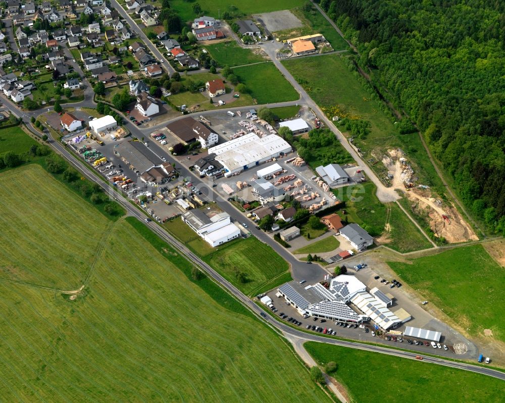 Nauort aus der Vogelperspektive: Industrie- und Gewerbegebiet in Nauort im Bundesland Rheinland-Pfalz