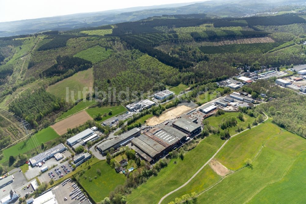 Netphen aus der Vogelperspektive: Industrie- und Gewerbegebiet in Netphen im Bundesland Nordrhein-Westfalen, Deutschland