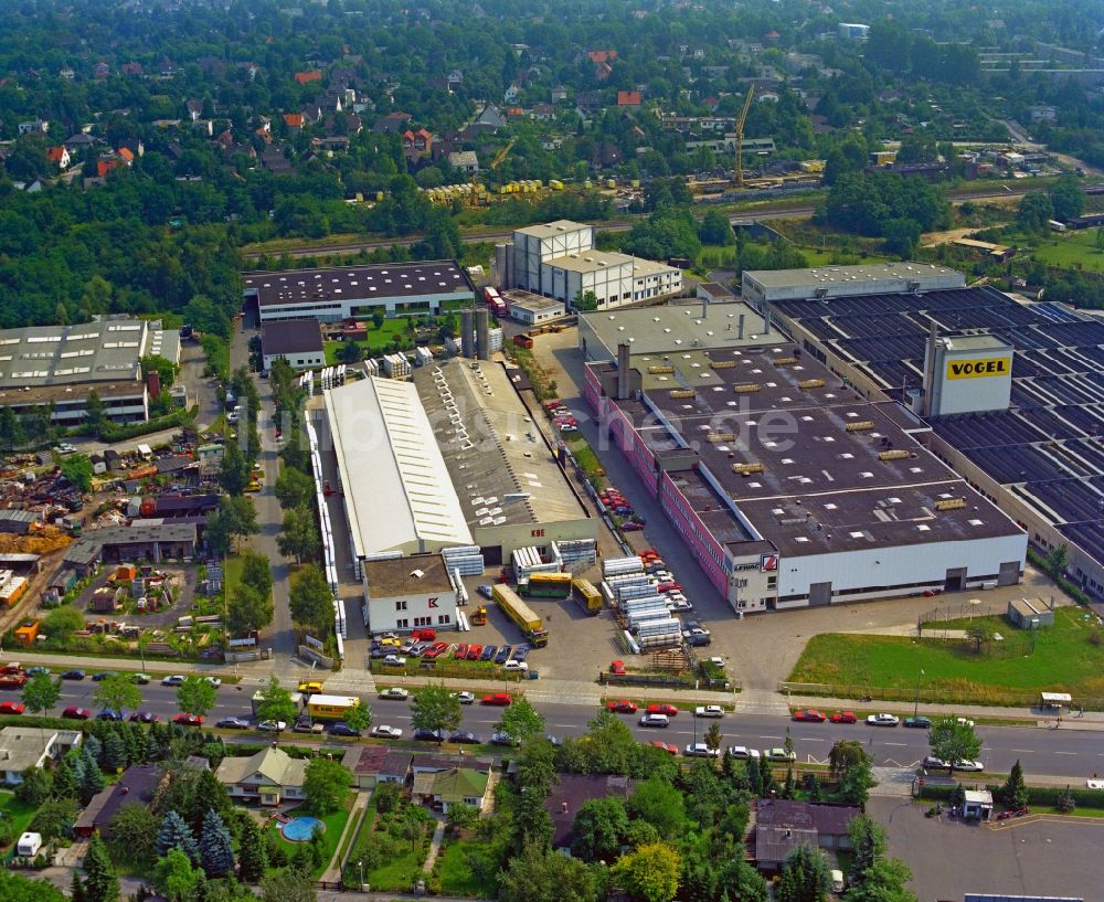 Berlin aus der Vogelperspektive: Industrie- und Gewerbegebiet im Ortsteil Marienfelde in Berlin, Deutschland