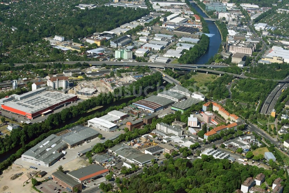 Luftaufnahme Berlin - Industrie- und Gewerbegebiet im Ortsteil Tempelhof-Schöneberg in Berlin, Deutschland