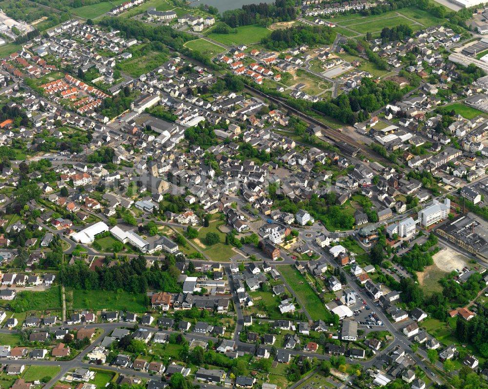 Ransbach-Baumbach aus der Vogelperspektive: Industrie- und Gewerbegebiet in Ransbach-Baumbach im Bundesland Rheinland-Pfalz