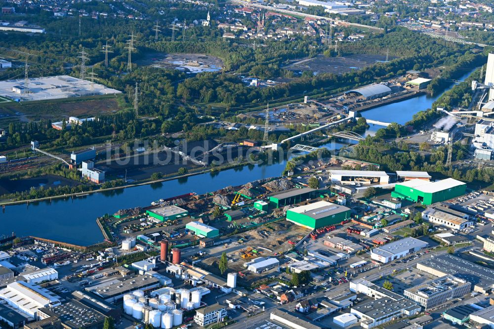 Luftaufnahme Herne - Industrie- und Gewerbegebiet am Rhein-Herne-Kanal in Herne im Bundesland Nordrhein-Westfalen, Deutschland