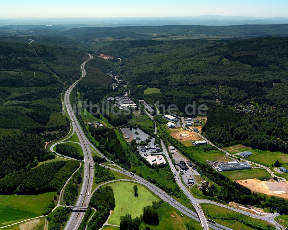 Rheinböllen von oben - Industrie- und Gewerbegebiet in Rheinböllen im Bundesland Rheinland-Pfalz