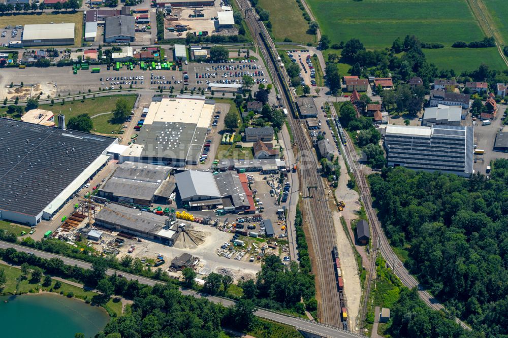 Malterdingen von oben - Industrie- und Gewerbegebiet an der Rheintal Bahnlinie in Malterdingen im Bundesland Baden-Württemberg, Deutschland