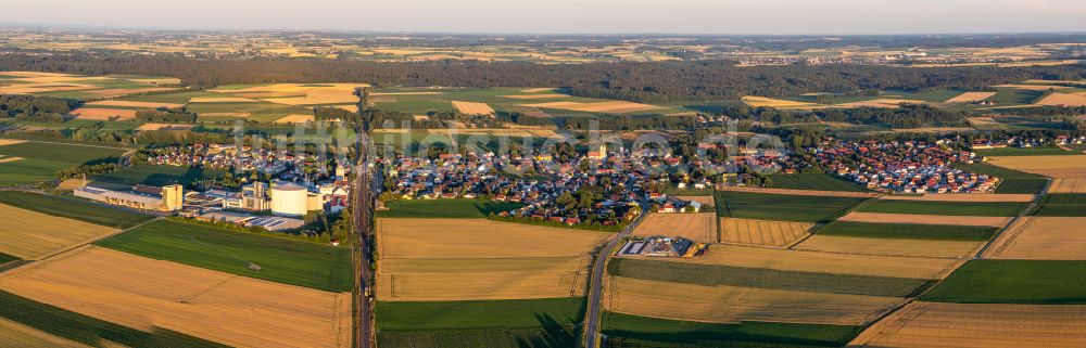 Luftaufnahme Sünching - Industrie- und Gewerbegebiet Südstärke Werk in Sünching im Bundesland Bayern, Deutschland