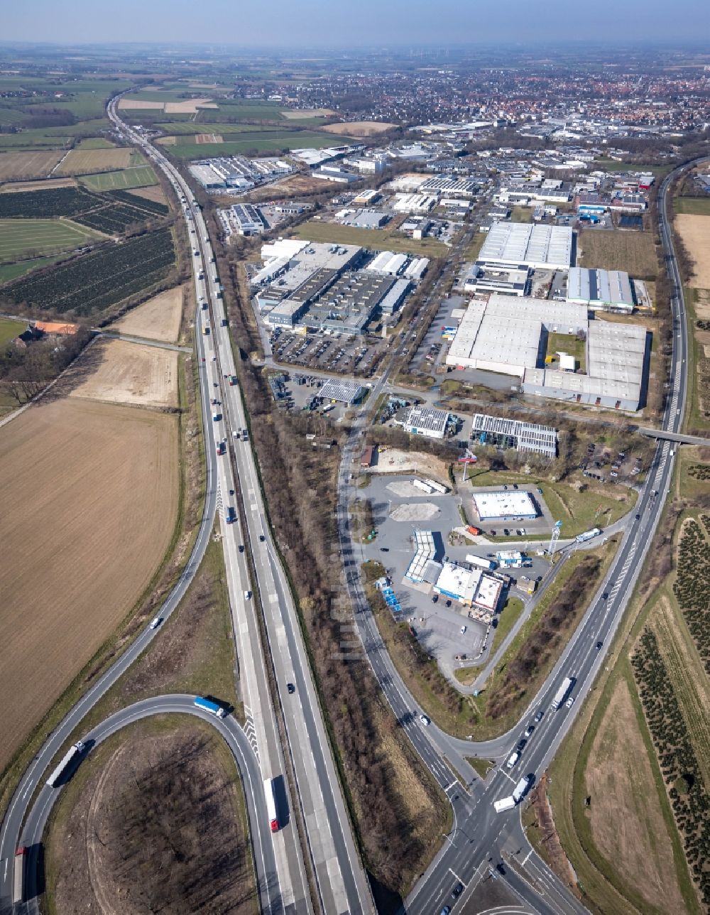 Luftaufnahme Soest - Industrie- und Gewerbegebiet in Soest im Bundesland Nordrhein-Westfalen, Deutschland