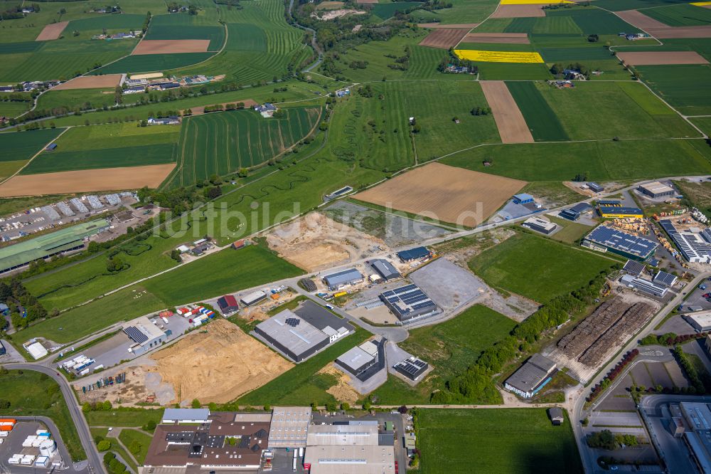 Brilon von oben - Industrie- und Gewerbegebiet an der Straße Lange Wenden in Brilon im Bundesland Nordrhein-Westfalen, Deutschland