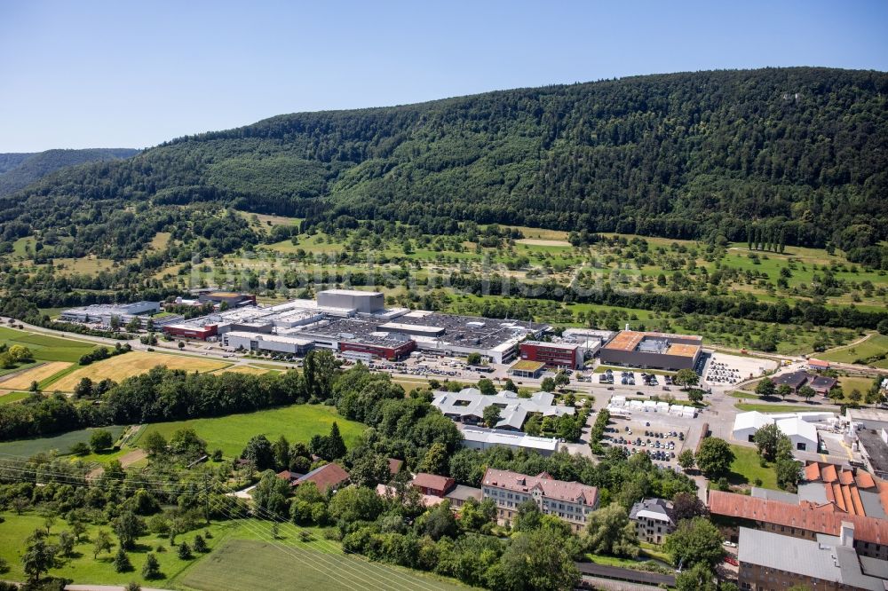 Dettingen an der Erms von oben - Industrie- und Gewerbegebiet an der Uracher Straße in Dettingen an der Erms im Bundesland Baden-Württemberg, Deutschland