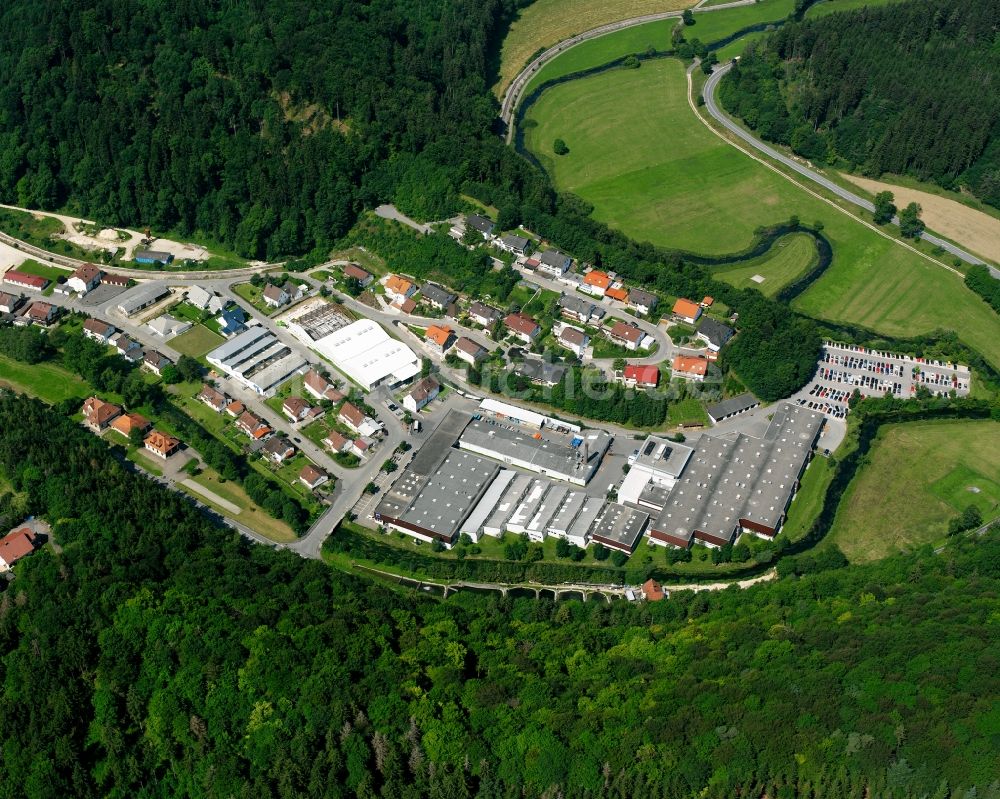 Luftbild Hettingen - Industrie- und Gewerbegebiet am Waldrand in Hettingen im Bundesland Baden-Württemberg, Deutschland