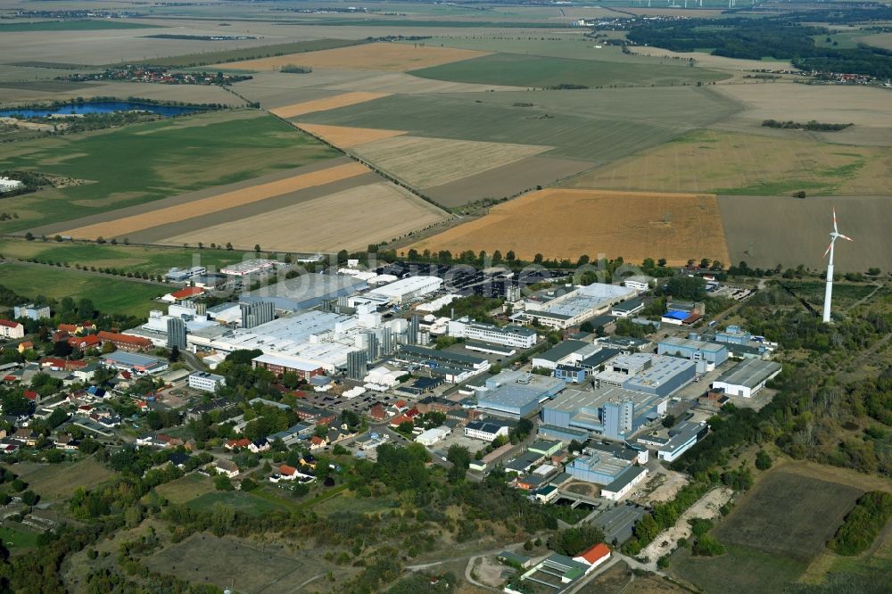 Weißandt-Gölzau aus der Vogelperspektive: Industrie- und Gewerbegebiet in Weißandt-Gölzau im Bundesland Sachsen-Anhalt, Deutschland