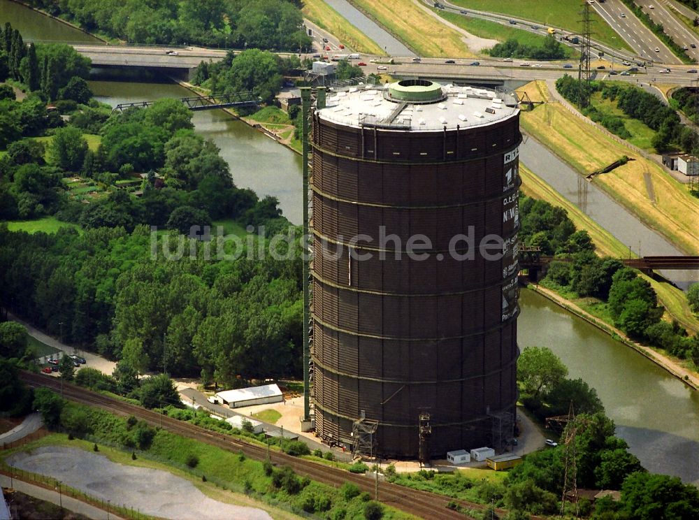 Luftaufnahme Oberhausen - Industriedenkmal Gasometer Oberhausen in der Arenastraße in Oberhausen im Bundesland Nordrhein-Westfalen