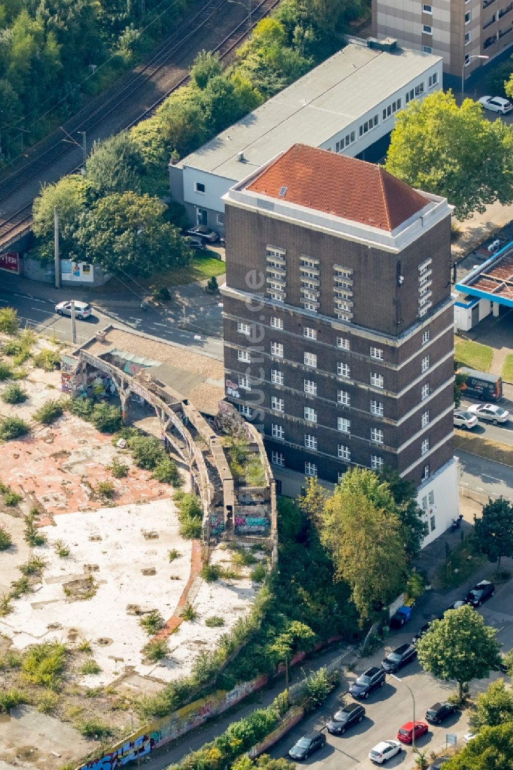 Luftaufnahme Dortmund - Industriedenkmal historischer Wasserturm in Dortmund im Bundesland Nordrhein-Westfalen