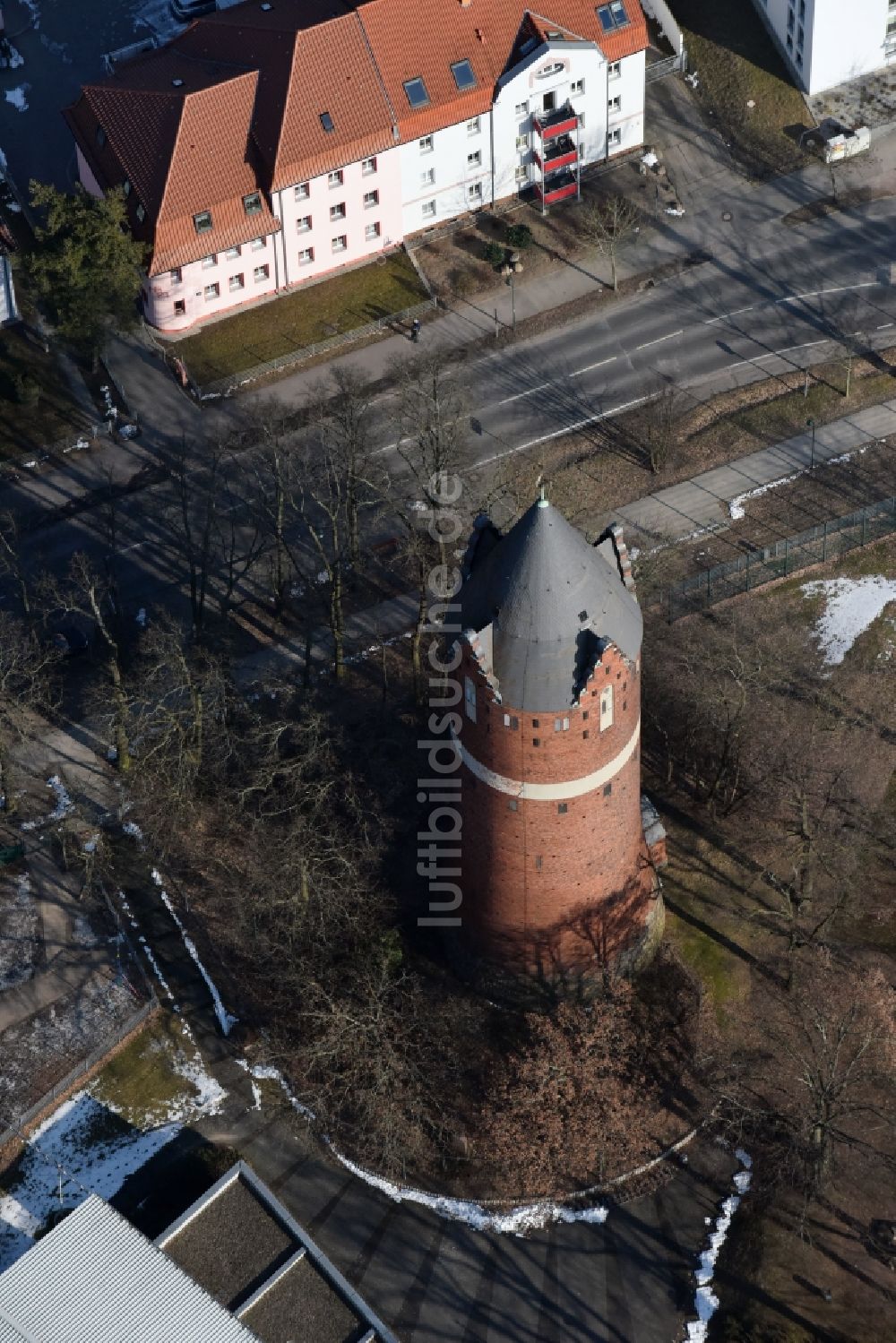 Bernau von oben - Industriedenkmal Wasserturm in Bernau im Bundesland Brandenburg