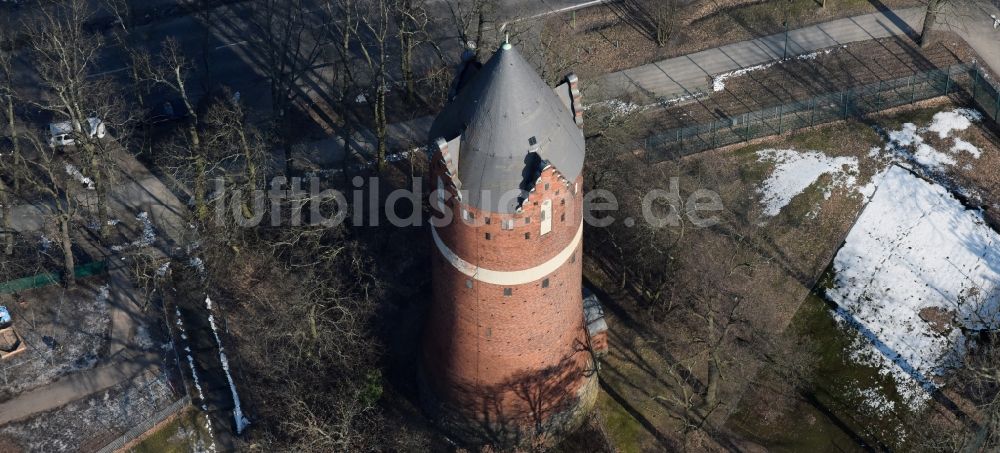 Bernau aus der Vogelperspektive: Industriedenkmal Wasserturm in Bernau im Bundesland Brandenburg