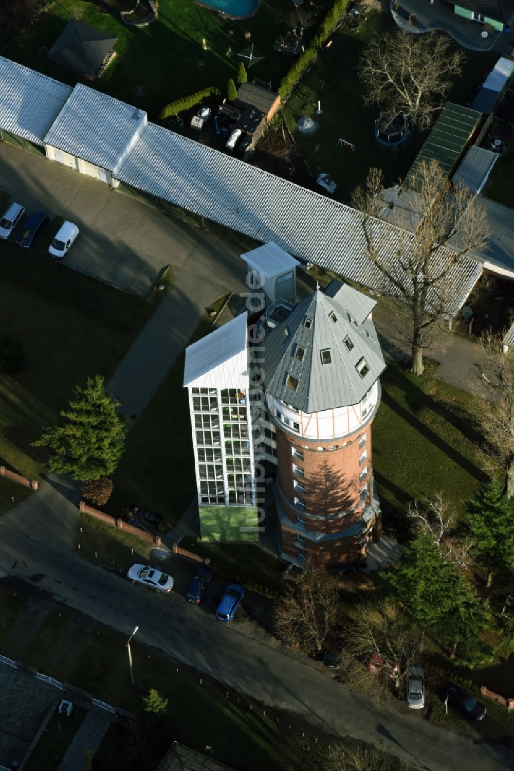 Fürstenwalde/Spree von oben - Industriedenkmal Wasserturm in Fürstenwalde/Spree im Bundesland Brandenburg