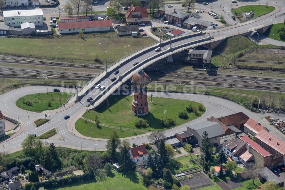 Halberstadt aus der Vogelperspektive: Industriedenkmal Wasserturm in Halberstadt im Bundesland Sachsen-Anhalt