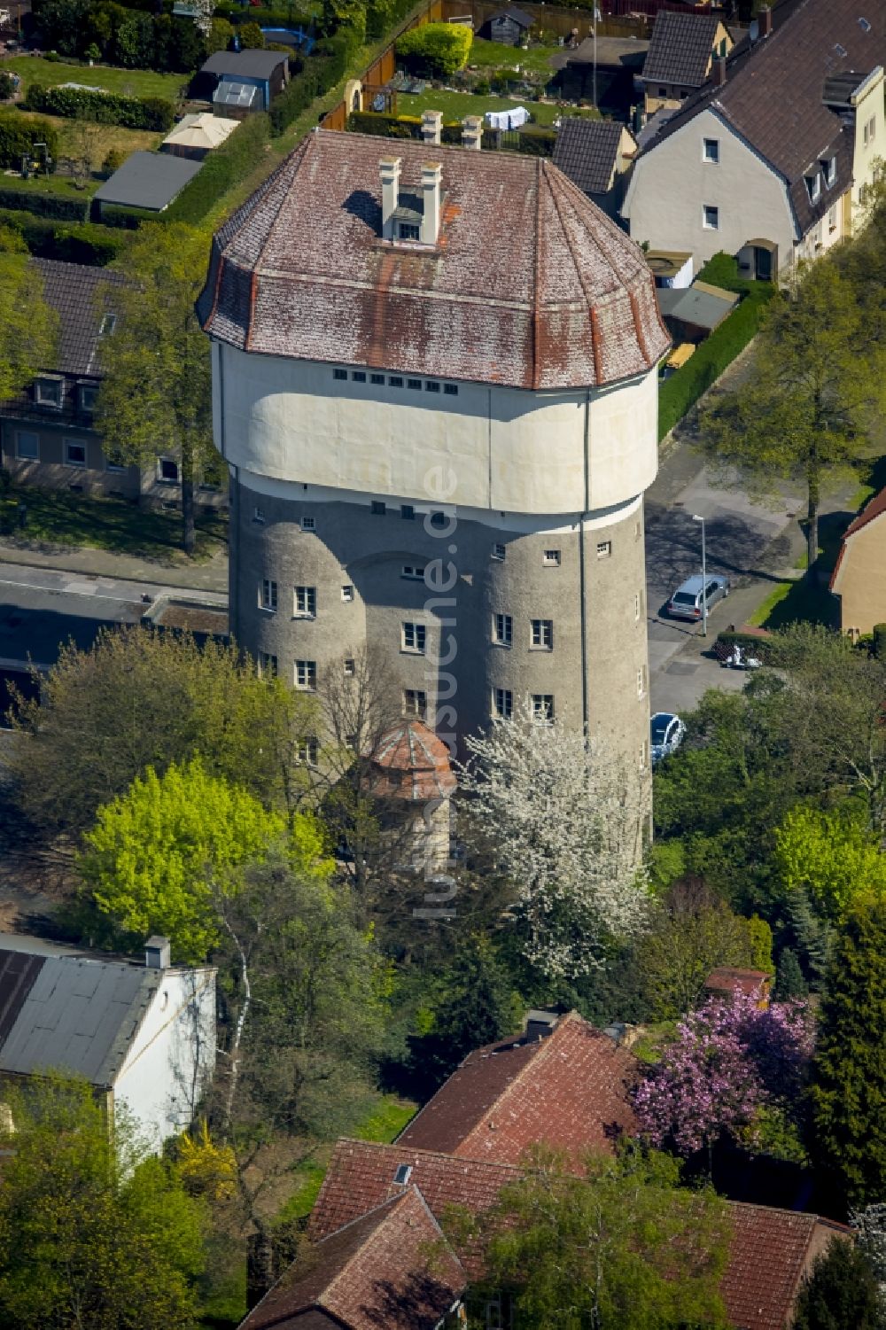 Luftaufnahme Krefeld - Industriedenkmal Wasserturm in Krefeld im Bundesland Nordrhein-Westfalen